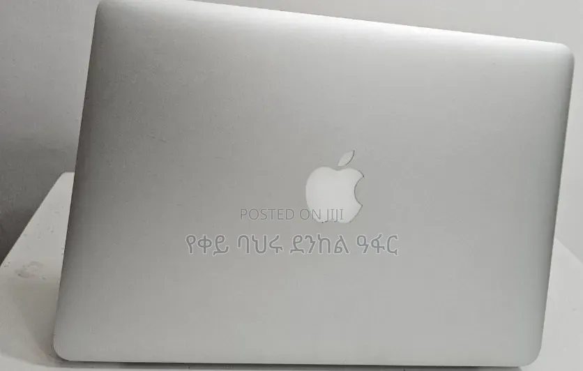 New Laptop Apple MacBook Pro 2015 8GB Intel Core i5 SSD 128GB