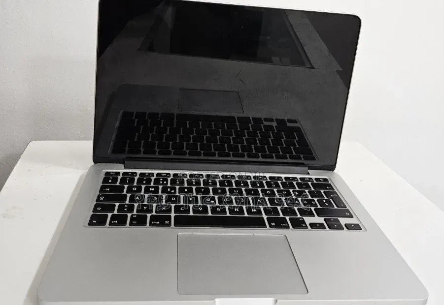 New Laptop Apple MacBook Pro 2015 8GB Intel Core i5 SSD 128GB