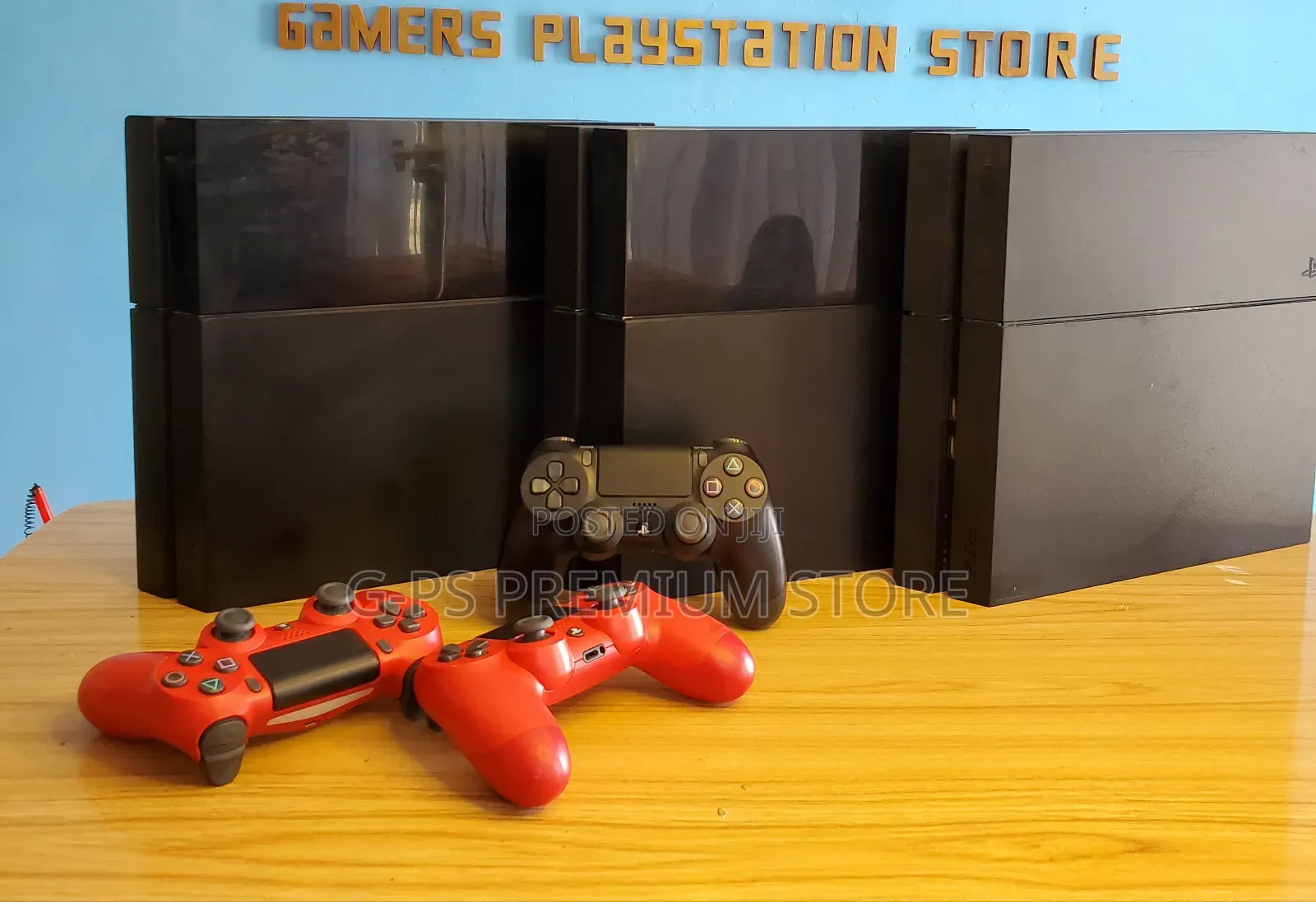PS4 Fat – Original Joystick + 5 Games Installed