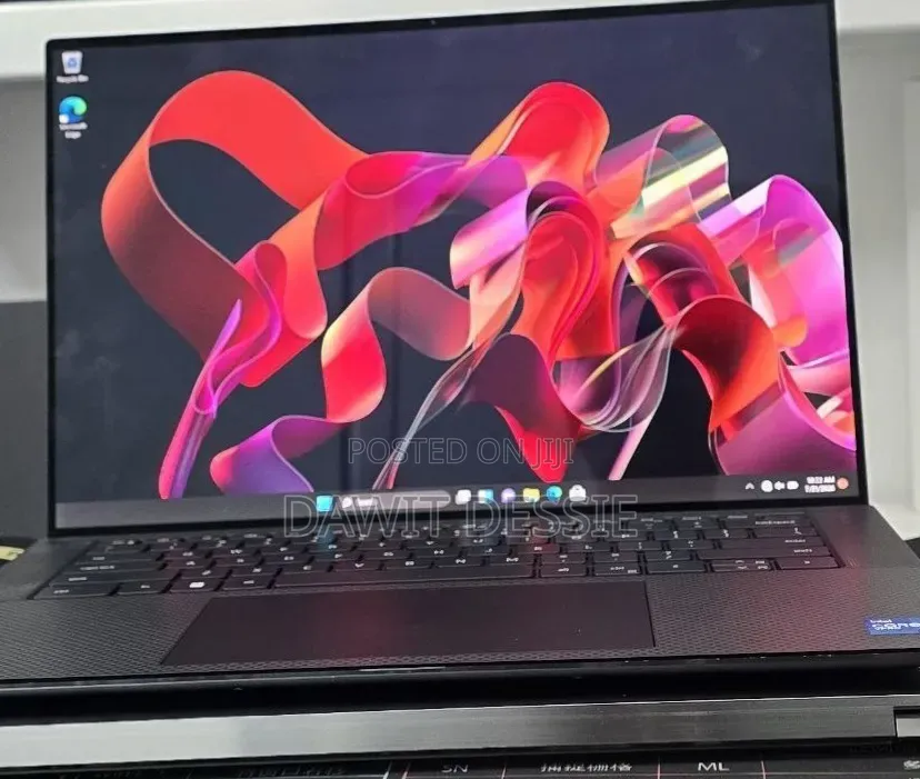 New Laptop Dell Precision 5560 16GB Intel Core i7 SSD 512GB