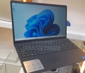 New Laptop Dell Latitude 3530 8GB Intel Core i5 SSD 512GB