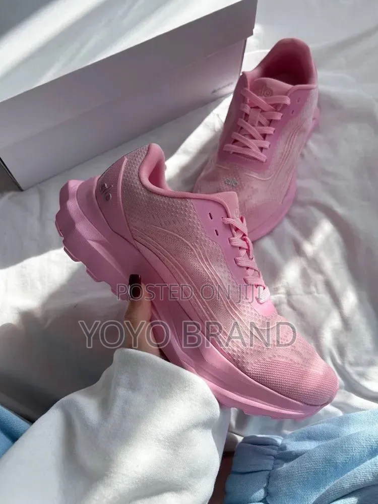 Alo Yoga Runner "Pink" Fashion Sneakers