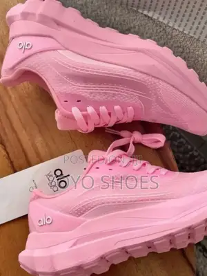 Alo Yoga Runner "Pink" Fashion Sneakers