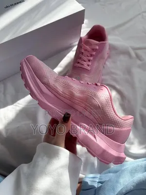 Alo Yoga Runner "Pink" Fashion Sneakers