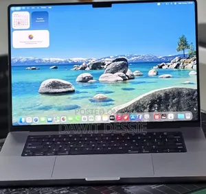New Laptop Apple MacBook Pro 2022 M2 16GB Apple M2 SSD 512GB