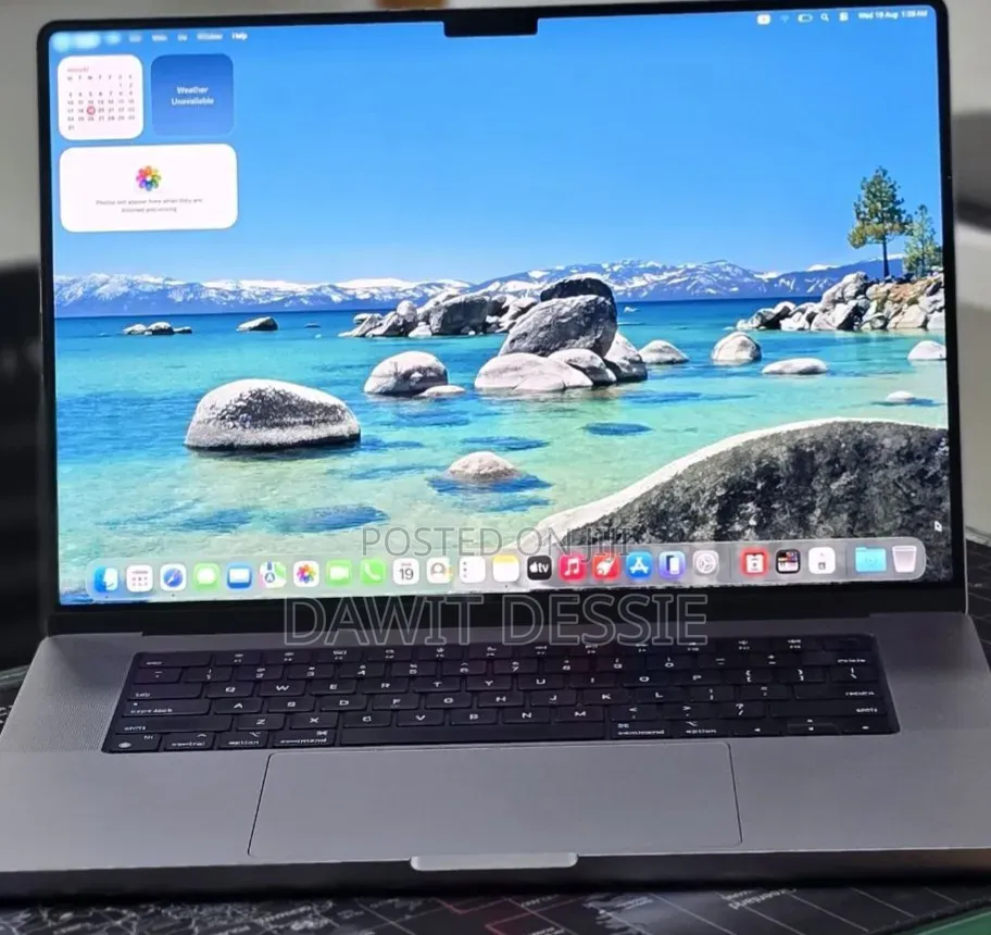 New Laptop Apple MacBook Pro 2022 M2 16GB Apple M2 SSD 512GB