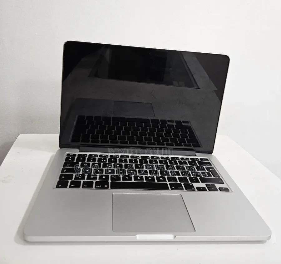 New Laptop Apple MacBook Pro 2015 8GB Intel Core i7 SSD 256GB
