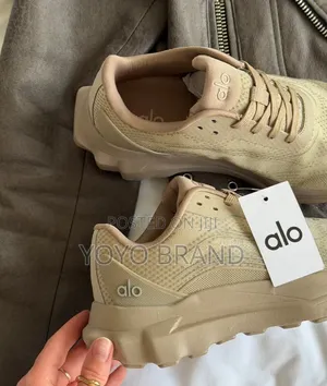 Alo Yoga Runner "Gravel Beige" Fashion Sneakers
