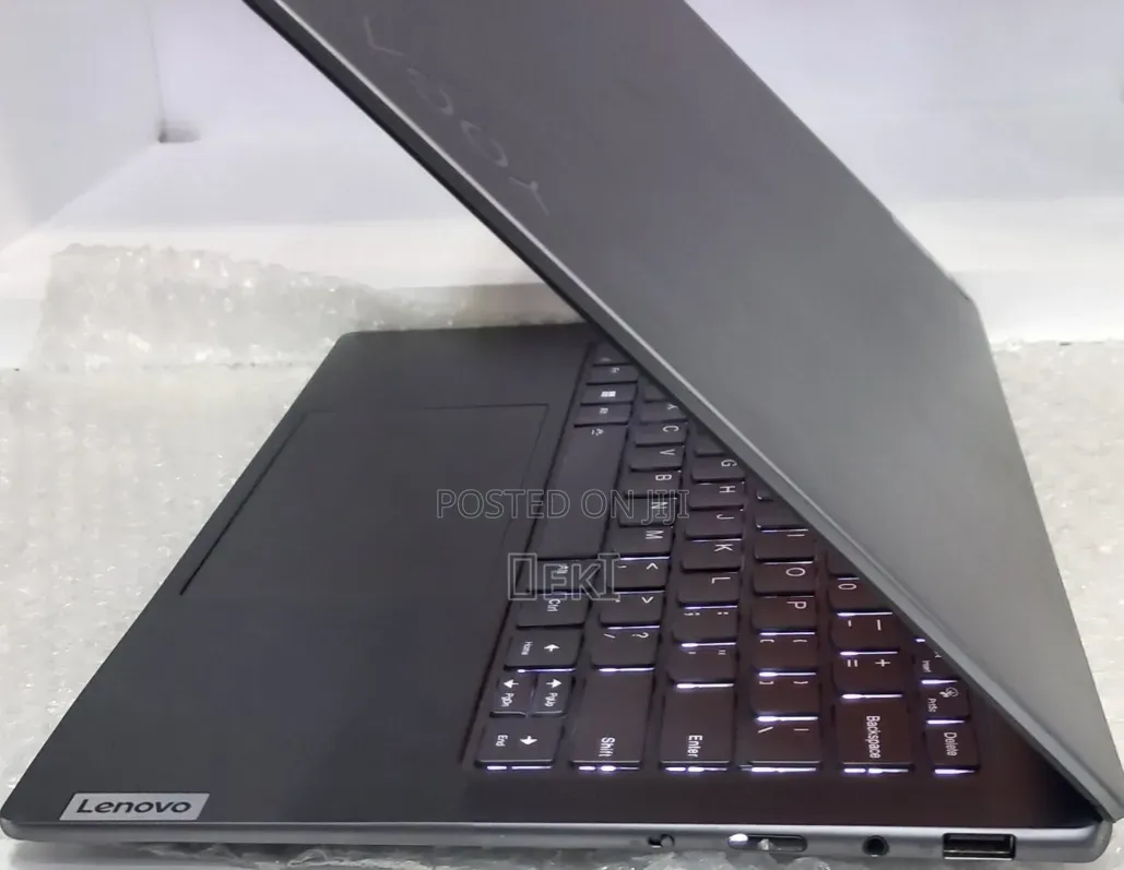 New Laptop Lenovo Yoga Pro 9i Aura Edition 32GB Intel Core i7 SSD 1T