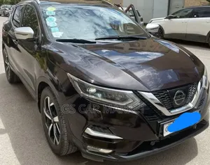 Nissan Qashqai 2018 Brown