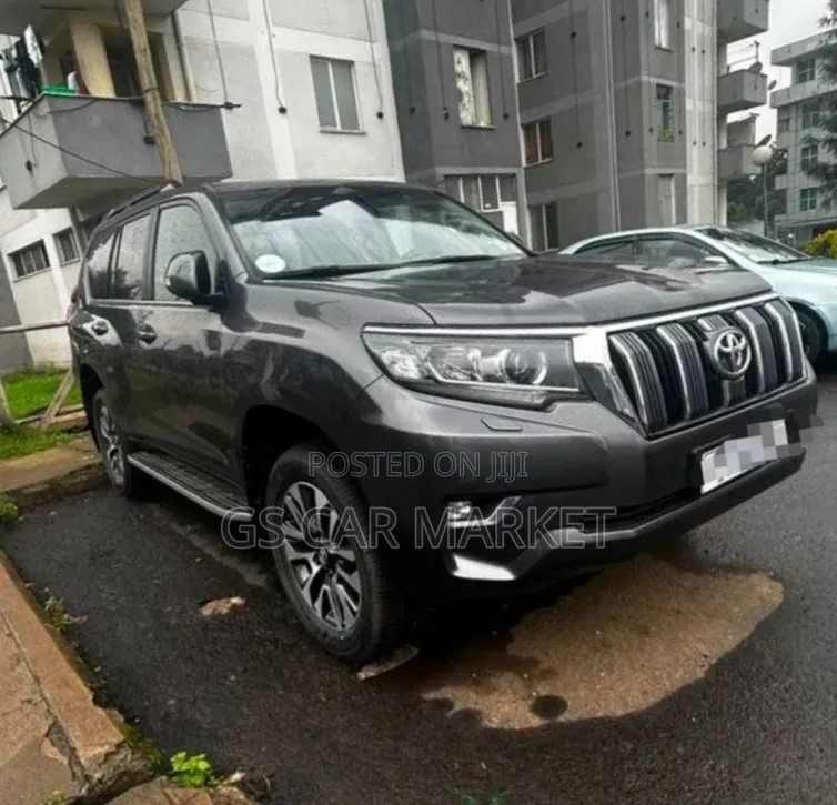 Toyota Land Cruiser Prado 2022 Teal