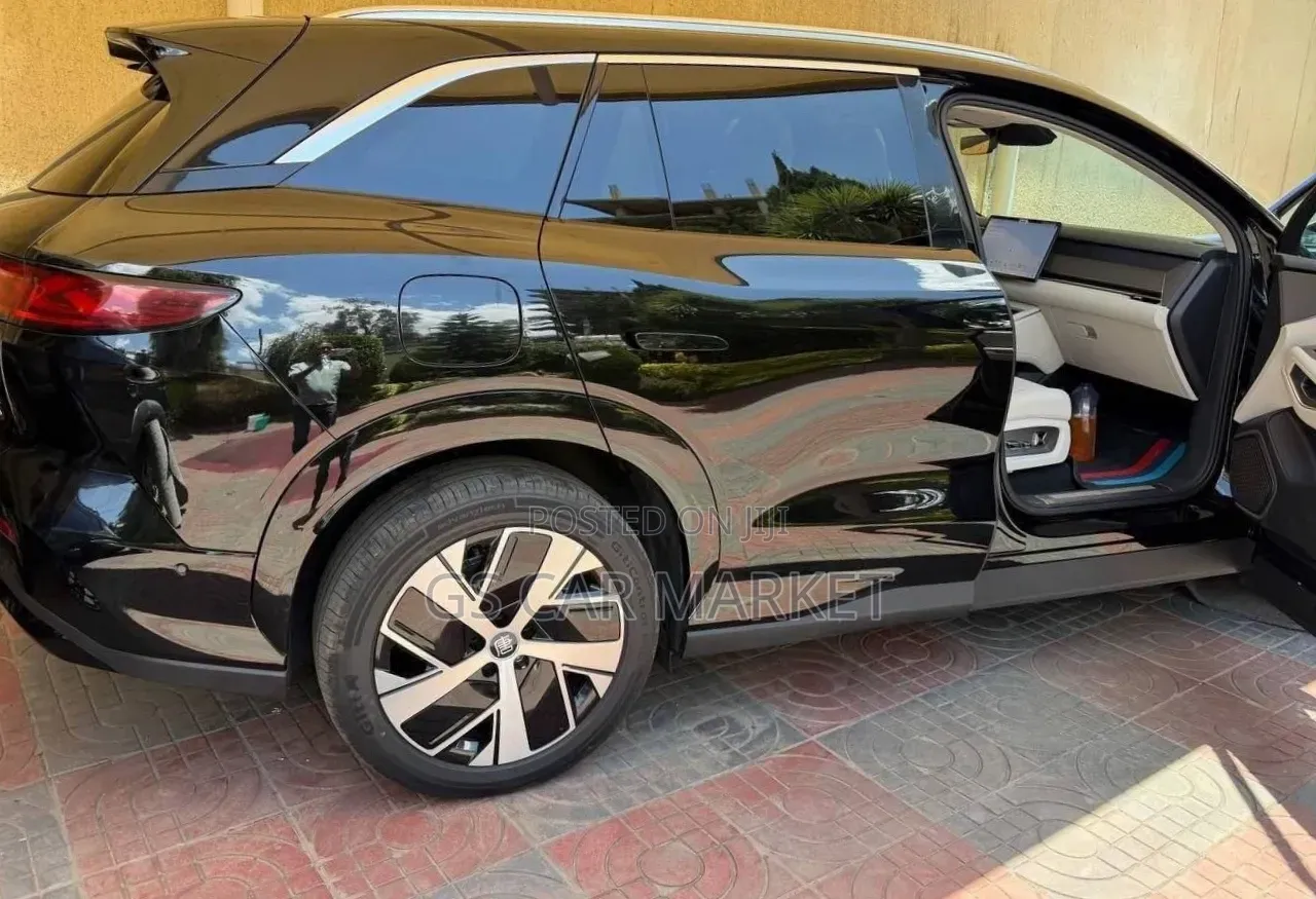 BYD Tang DM-i 2025 Black