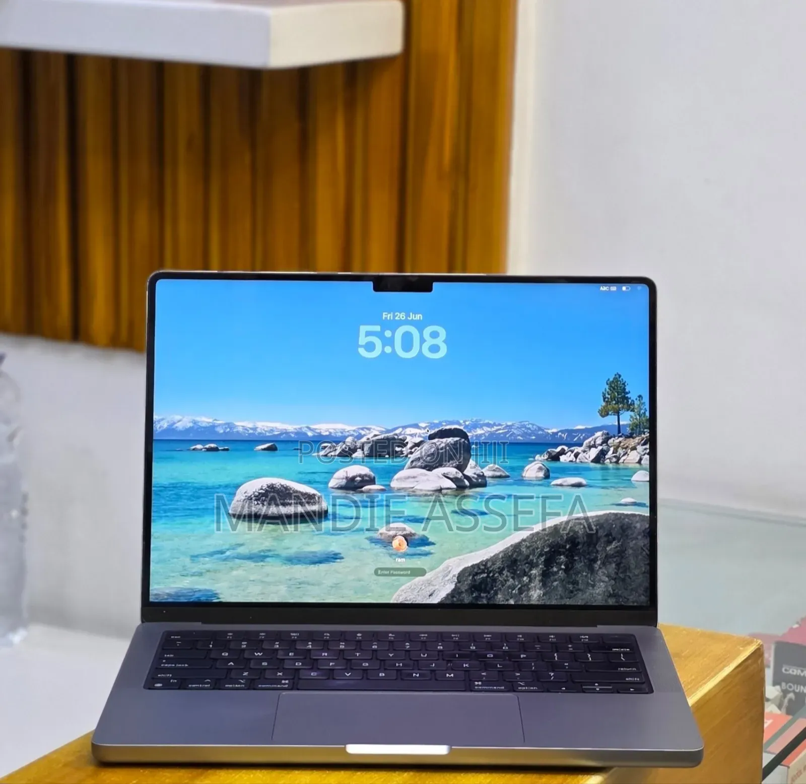 New Laptop Apple MacBook Pro 2021 M1 32GB Apple M1 Pro SSD 512GB
