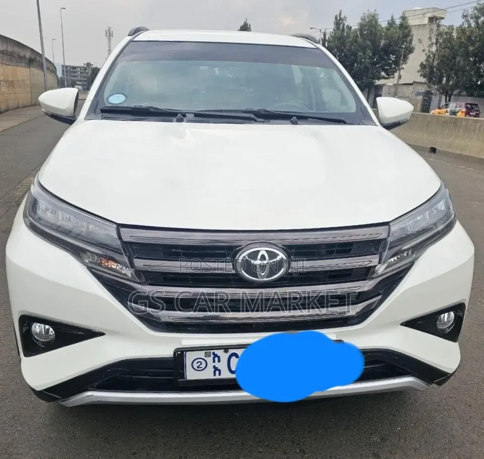Toyota Rush 2023 White