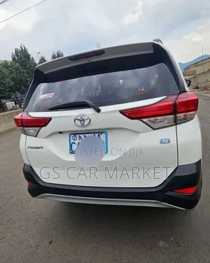 Toyota Rush 2023 White