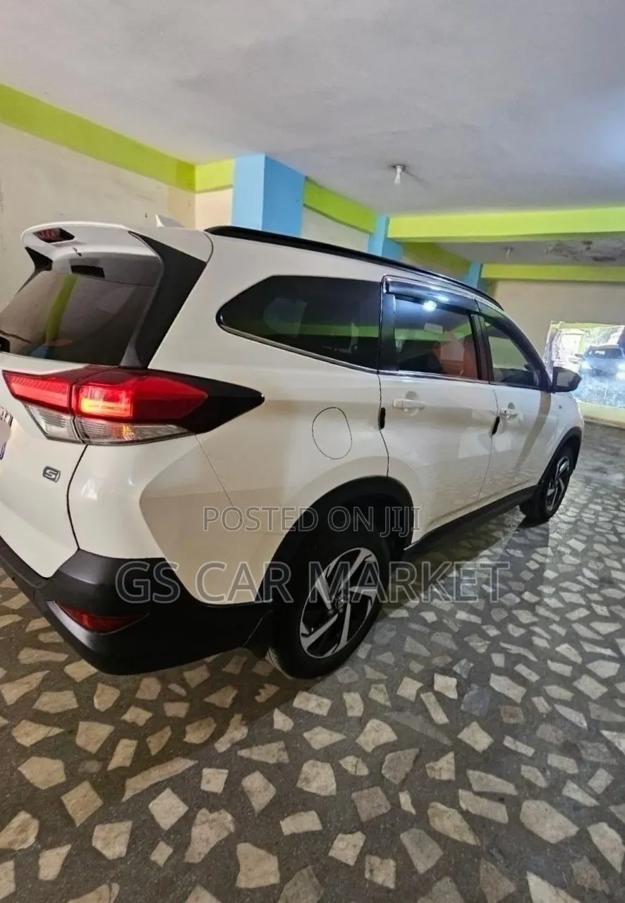Toyota Rush 2023 White
