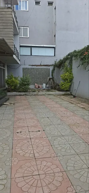 13bdrm House in Addis Abeba, Yeka for rent
