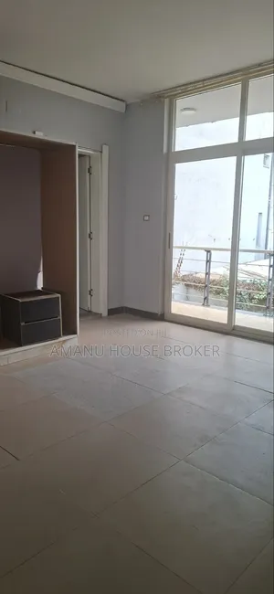 13bdrm House in Addis Abeba, Yeka for rent