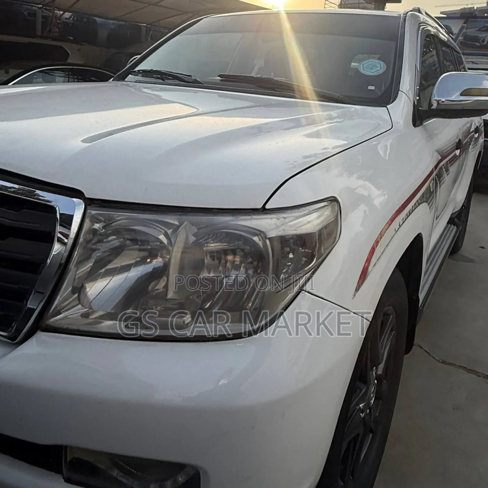 Toyota Land Cruiser 2011 White