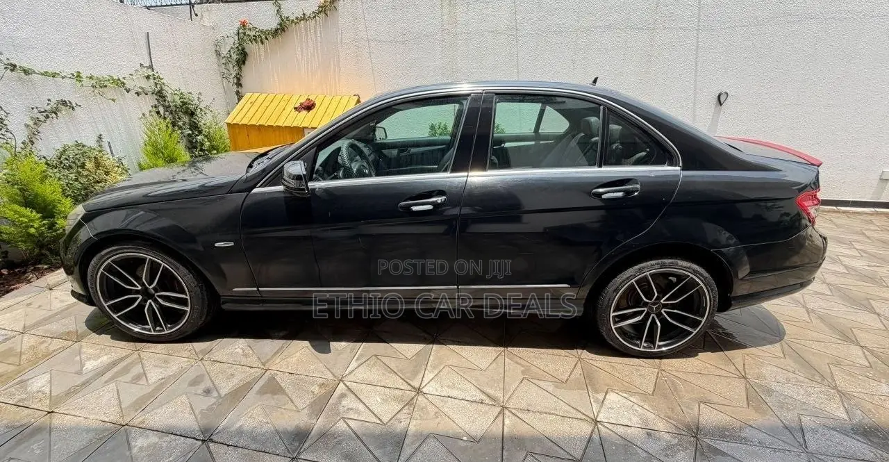 Mercedes-Benz C180 2008 Black
