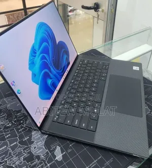 New Laptop Dell XPS 15 16GB Intel Core i7 SSD 512GB