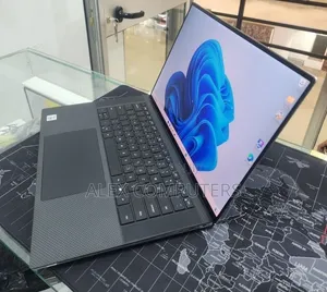 New Laptop Dell Inspiron 15 16GB Intel Core i7 SSD 512GB