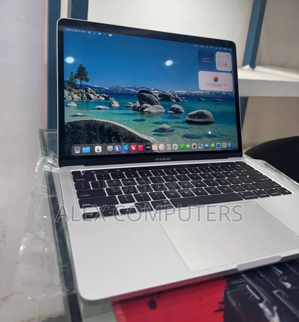 New Laptop Apple MacBook 16GB Apple M1 Pro SSD 1T