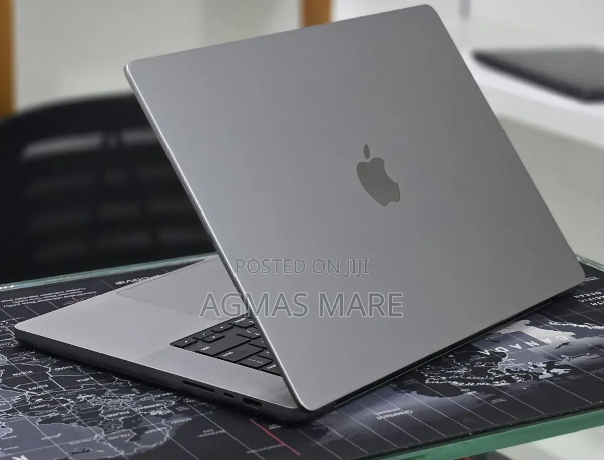 New Laptop Apple MacBook Pro 2022 M2 16GB Apple M2 SSD 512GB