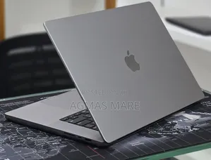 New Laptop Apple MacBook Pro 2022 M2 16GB Apple M2 SSD 512GB