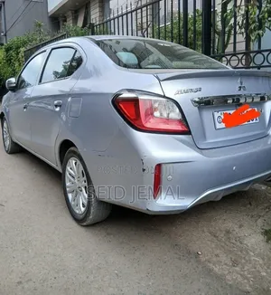 Mitsubishi Attrage 2022 Silver