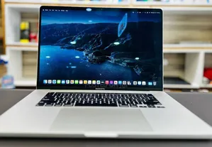 New Laptop Apple MacBook Pro 2019 32GB Intel Core i9 SSD 512GB