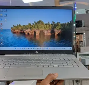 New Laptop HP Stream Notebook 16GB Intel Core i5 SSD 512GB