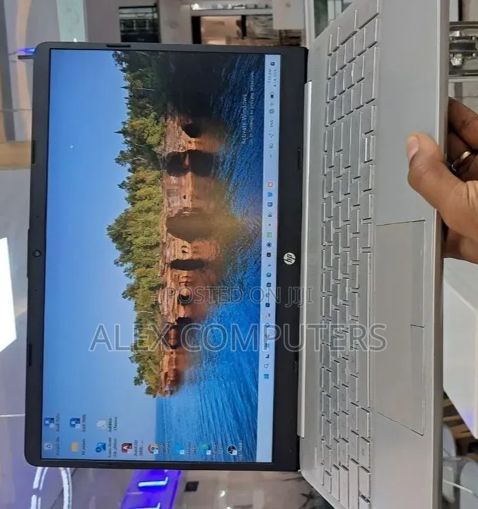 New Laptop HP Stream Notebook 16GB Intel Core i5 SSD 512GB