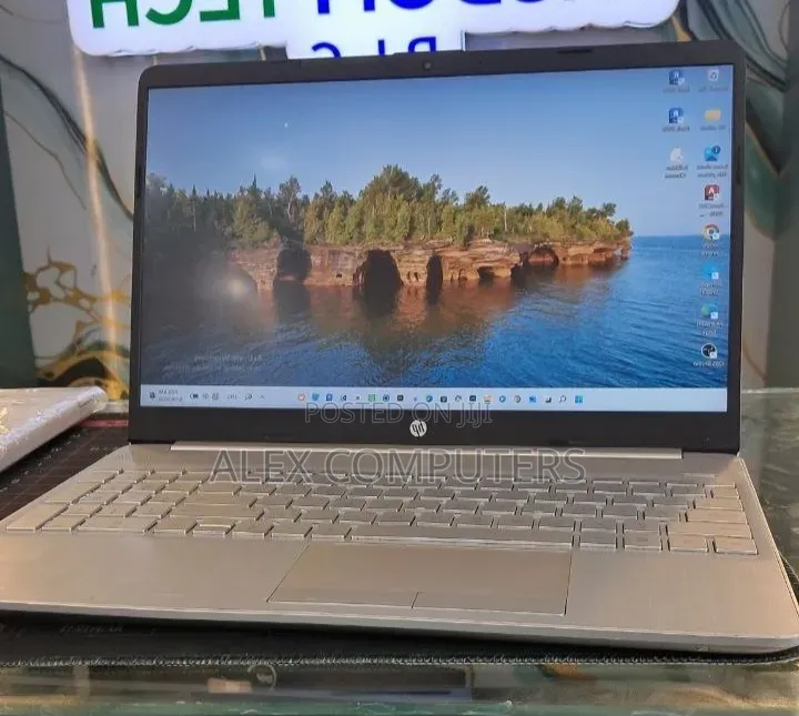 New Laptop HP Stream Notebook 16GB Intel Core i5 SSD 512GB
