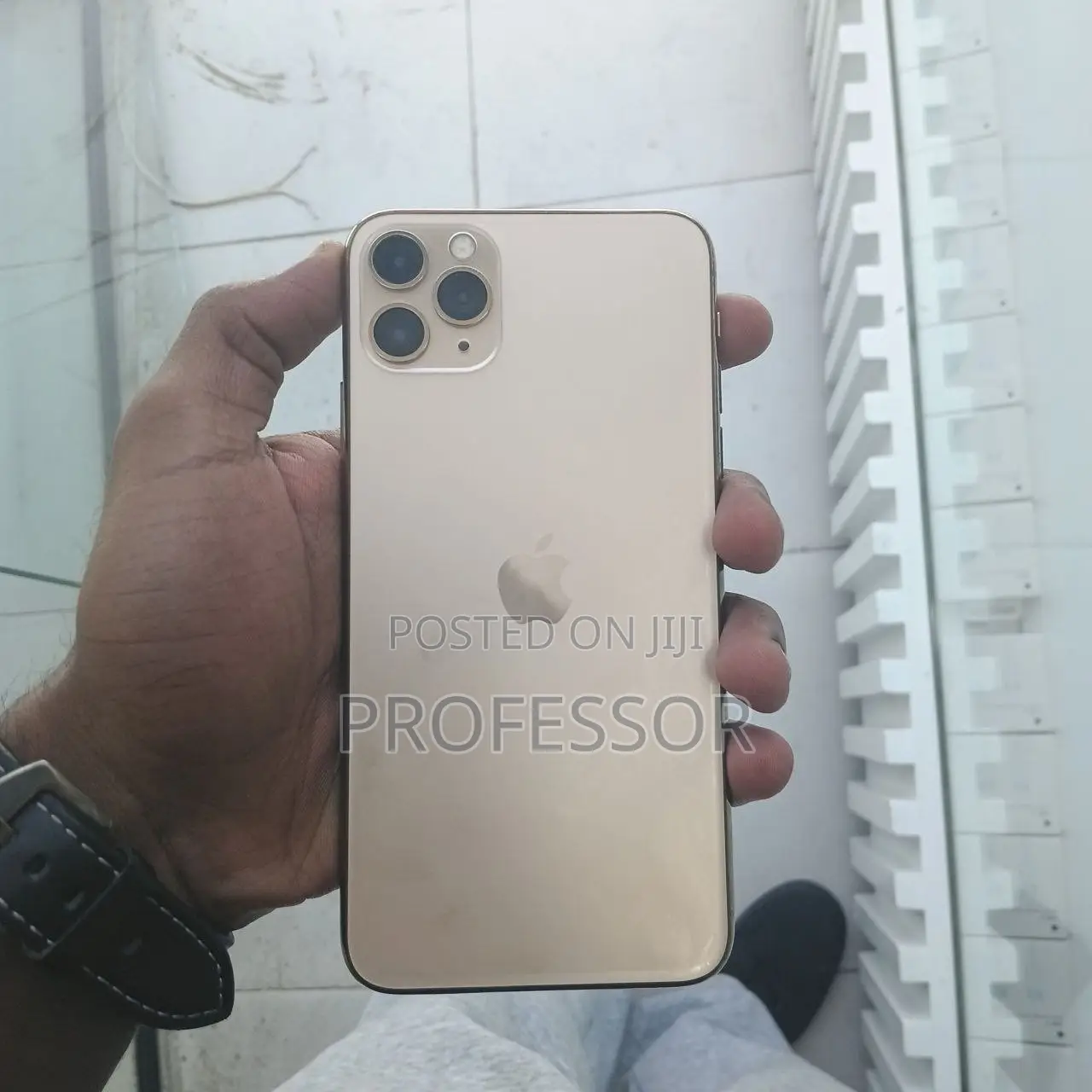 Apple iPhone 11 Pro Max 64 GB Gold