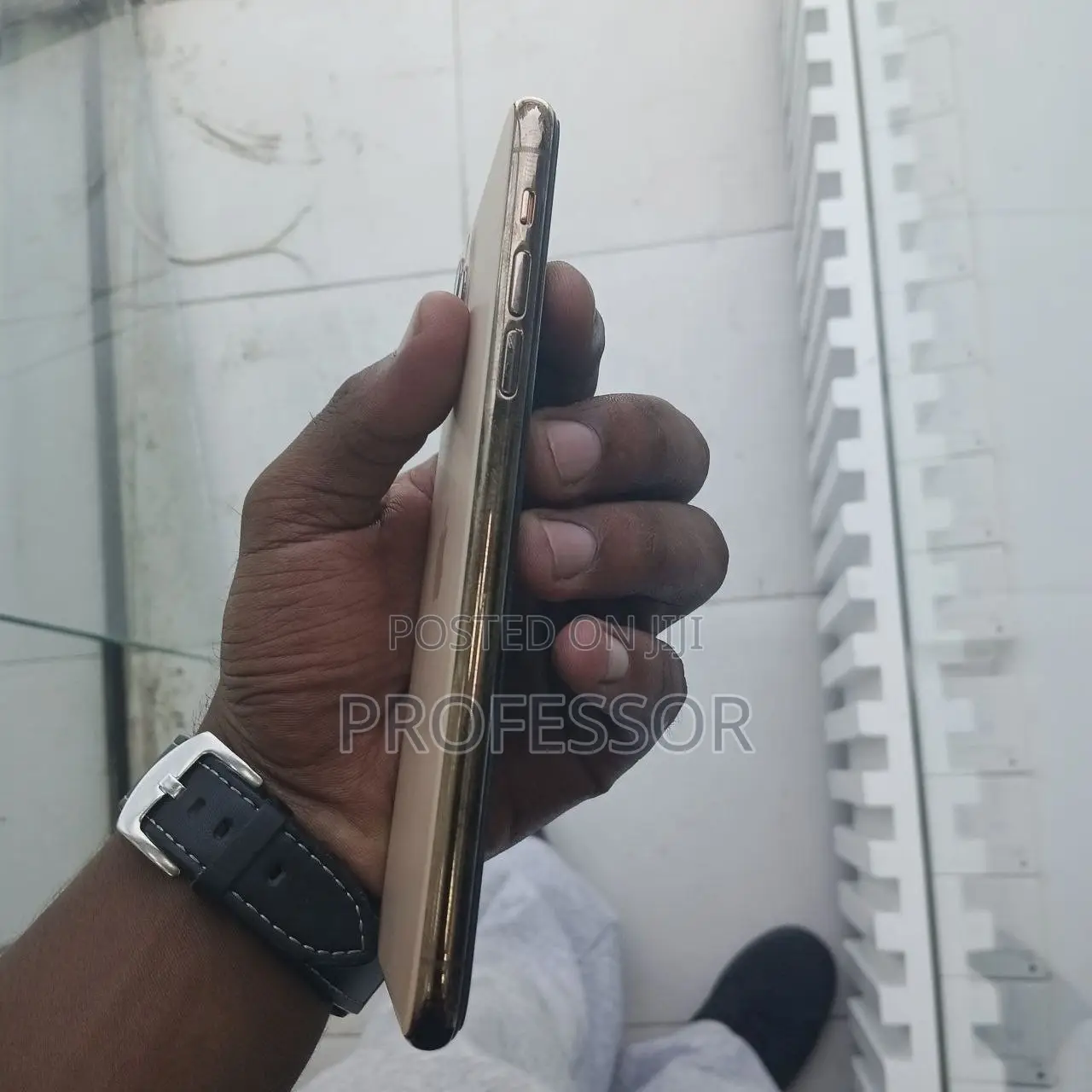 Apple iPhone 11 Pro Max 64 GB Gold