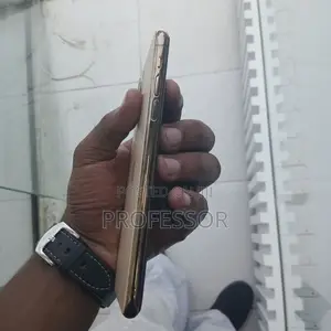 Apple iPhone 11 Pro Max 64 GB Gold