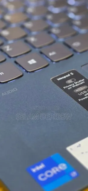New Laptop Lenovo 12GB Intel Core i7 SSD 512GB