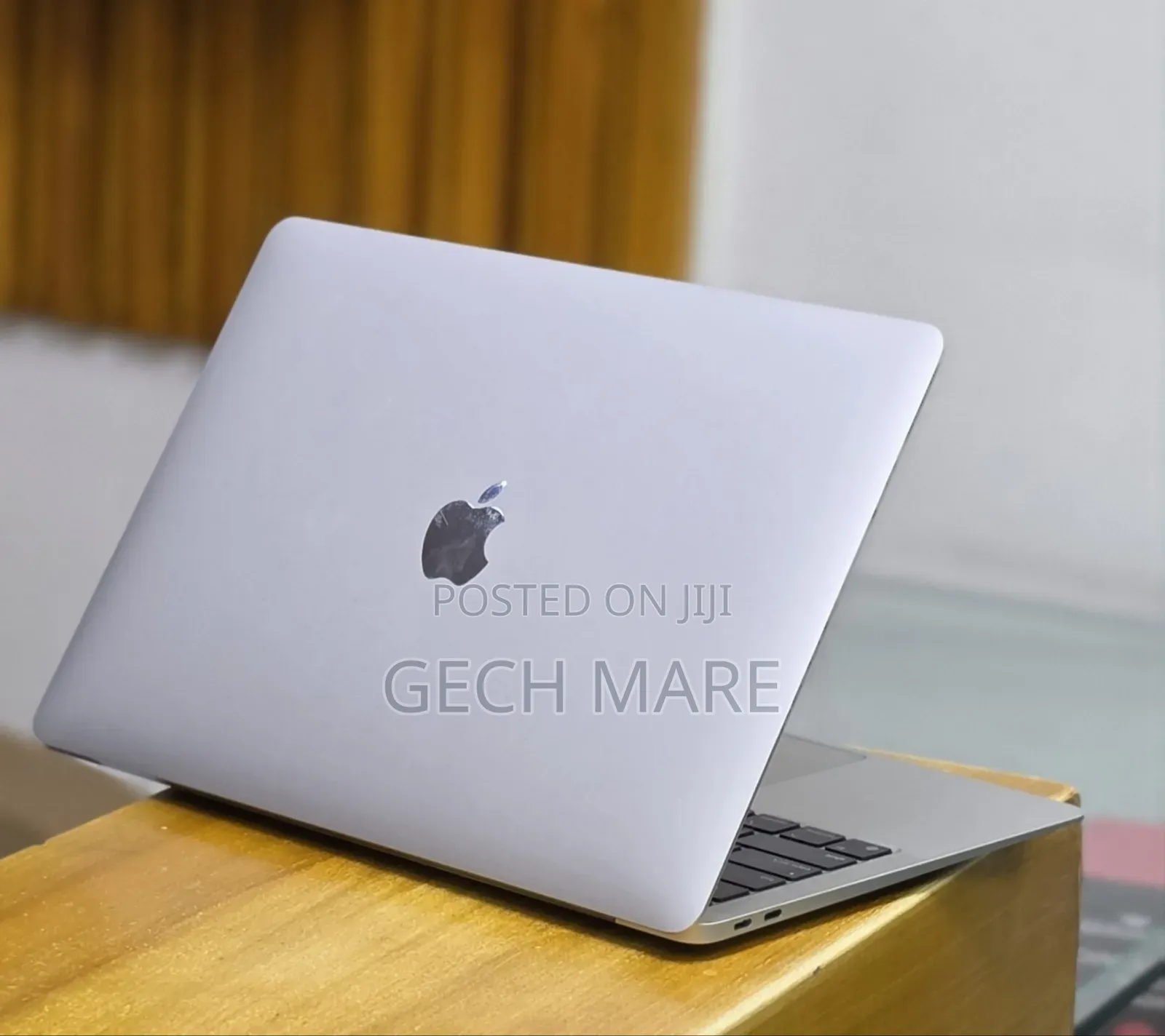 New Laptop Apple MacBook Air 2020 M1 8GB Apple M1 Pro SSD 256GB