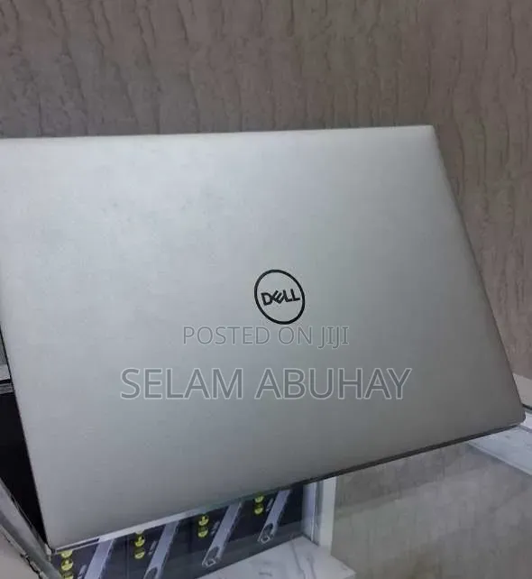 New Laptop Dell XPS 15 16GB Intel Core i7 SSD 512GB