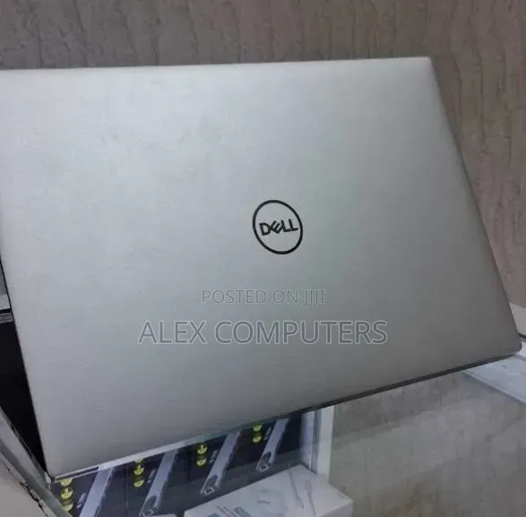 New Laptop Dell XPS 15 16GB Intel Core i7 SSD 512GB