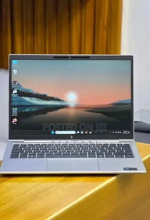 New Laptop HP Elitebook 830 G11 16GB Intel Core Ultra 7 SSD 512GB