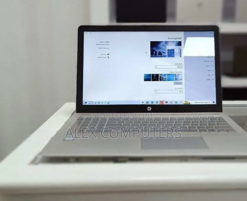 New Laptop HP Pavilion 15 8GB Intel Core i5 HDD 1T