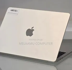 New Laptop Apple MacBook Air 2025 M4 16GB Apple M4 SSD 256GB