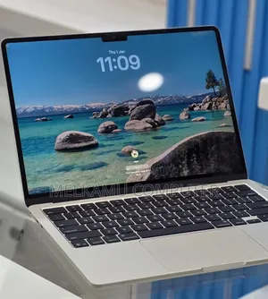 New Laptop Apple MacBook Air 2025 M4 16GB Apple M4 SSD 256GB