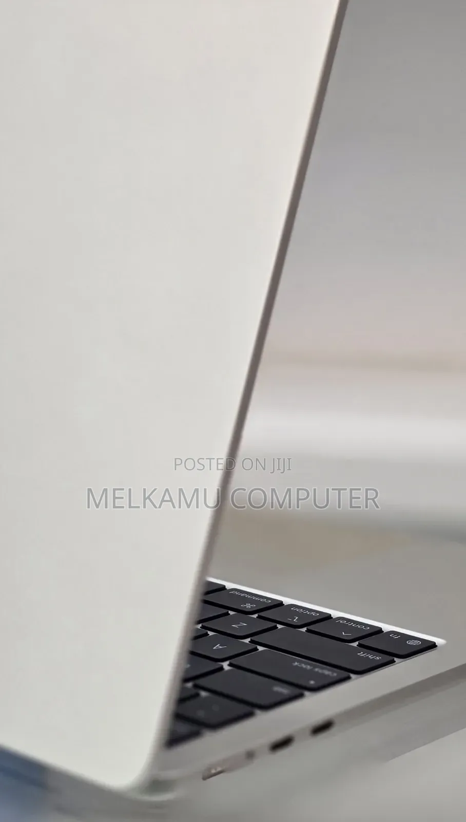 New Laptop Apple MacBook Air 2025 M4 16GB Apple M4 SSD 256GB