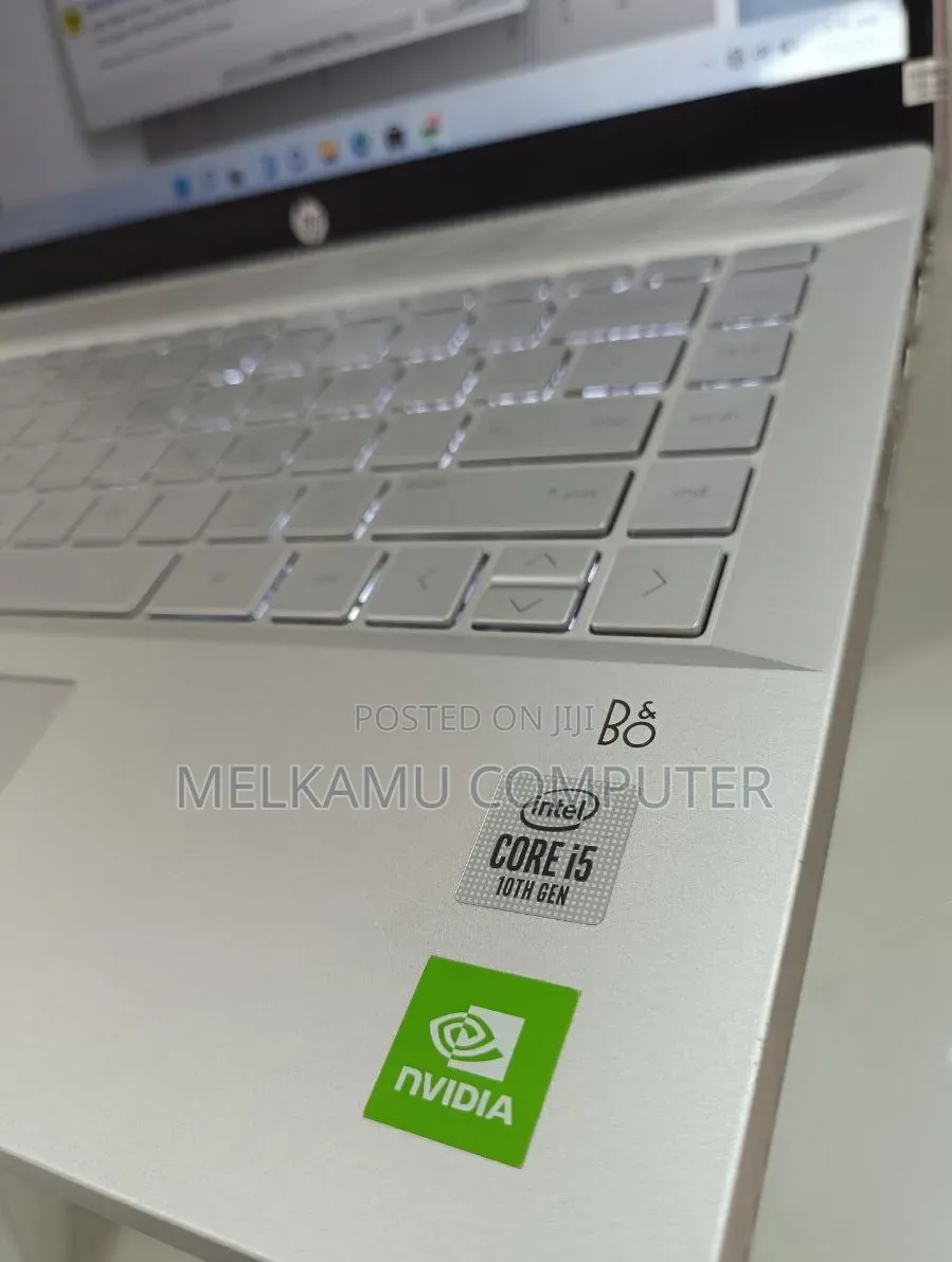 New Laptop HP Pavilion 14 8GB Intel Core i5 SSD 512GB