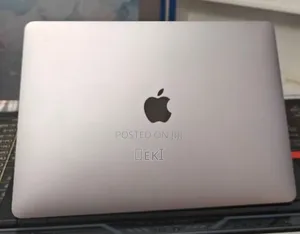 New Laptop Apple MacBook Pro 2022 M2 8GB Apple M2 SSD 512GB