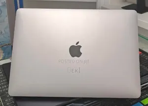 New Laptop Apple MacBook Pro 2022 M2 8GB Apple M2 SSD 512GB