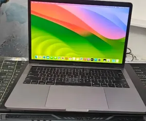 New Laptop Apple MacBook Pro 2022 M2 8GB Apple M2 SSD 512GB
